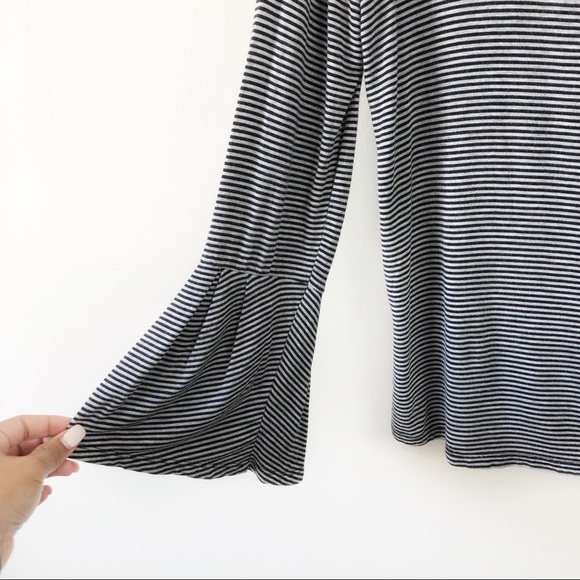 🌟 Anthro Ro & De Toastworthy Bell-Sleeve - Picture 5 of 6